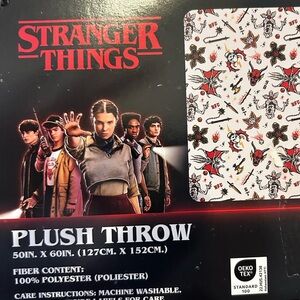 STRANGER THINGS - Plush Throw- NWT